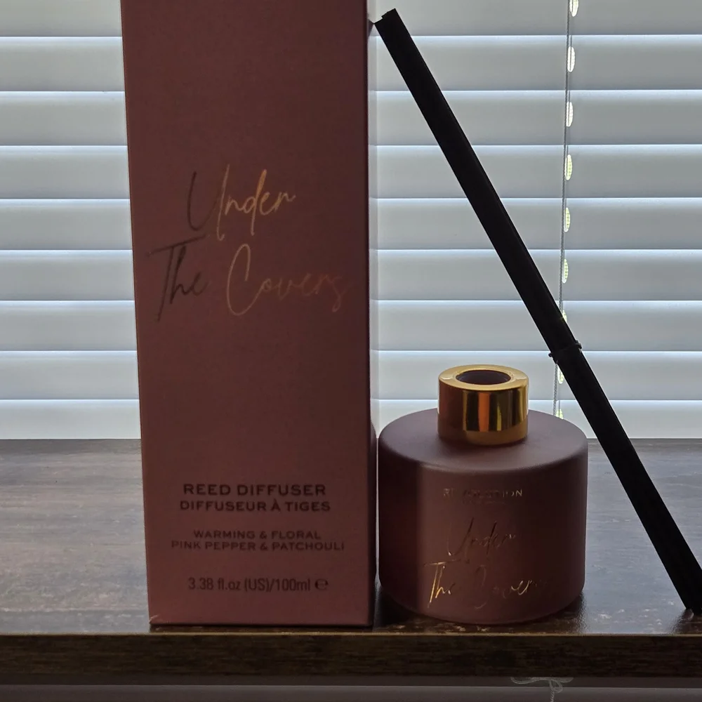 Revolution Under The‎ Covers Reed Diffuser - Pink